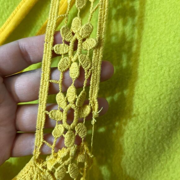 Bongo Yellow Flowy Tank Top Crochet Lace Cross Back XL Strappy - Picture 4 of 6